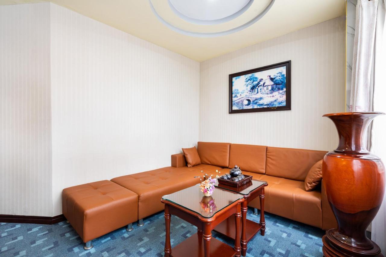 Lucasta Saigon Hotel Ho Chi Minh-stad Buitenkant foto